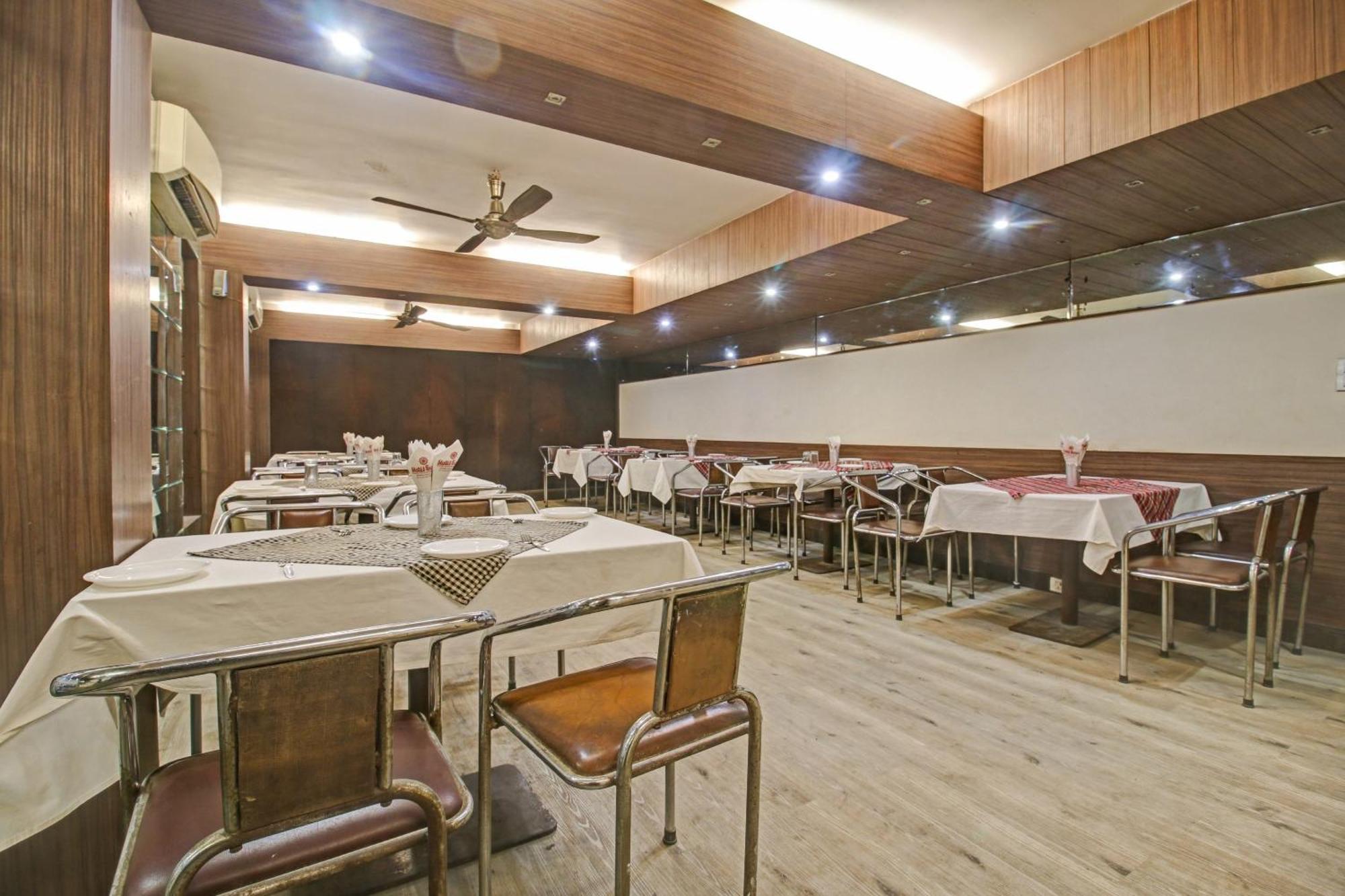 Collection O Surya Hotel Bhopal Eksteriør billede